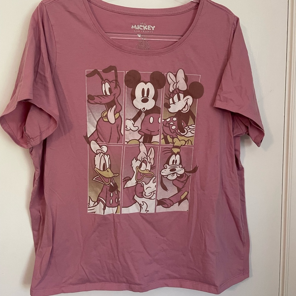Pink Disney Shirt - 1X - Mickey, Minnie, Pluto, Donald, Daisy, Goofy.